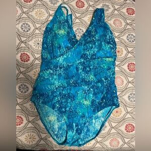L.L. Bean Women’s one piece swimwear size 18W